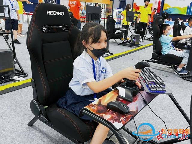 全國青少年模擬飛行錦標賽在漢開賽-9130