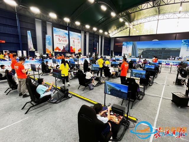 全國青少年模擬飛行錦標賽在漢開賽-8714