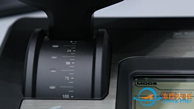 想開飛機嗎？羅技這款飛行模擬搖桿讓你在家就當飛行員-9200