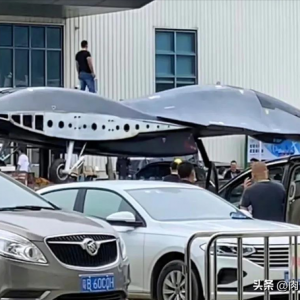 皇牌空戰(zhàn)原型機(jī)來珠海了，外形太科幻，南天門計(jì)劃不會是真的吧？