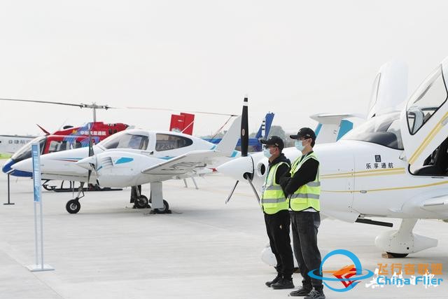 無錫丁蜀機(jī)場(chǎng)正式開航！無錫成功構(gòu)建通用航空與運(yùn)輸航空“雙機(jī)場(chǎng)”體系-3553