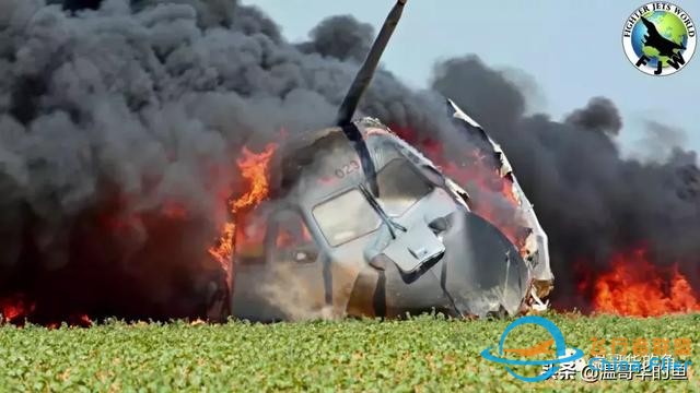 與空中加油飛機A400M近距離接觸-4895