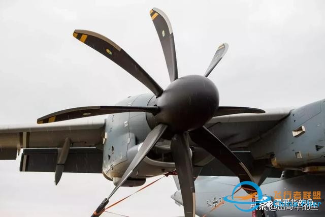 與空中加油飛機A400M近距離接觸-3497