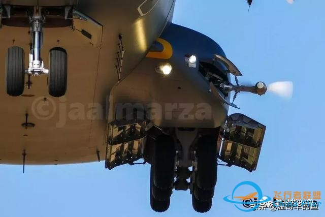 與空中加油飛機A400M近距離接觸-8798