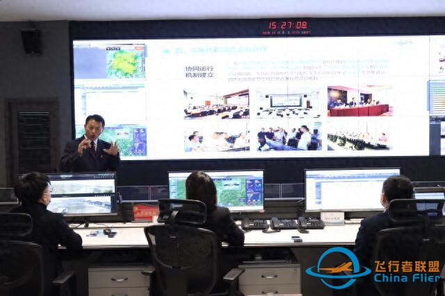 讓大家在湖南“想飛就飛” ——訪省通用航空發(fā)展有限公司董事長何雄平-3415