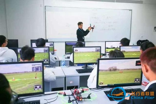深度解讀：天府通航飛行技術系為啥這么牛？王牌專業考上你就賺了-5657