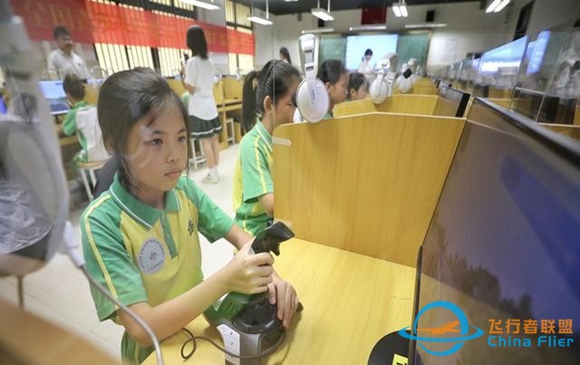 模擬飛行，逐夢藍天！全省800多名青少年齊聚廣州培英中學-6799