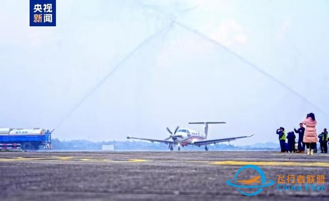 川渝間通用航空短途運輸航線正式開通-4127