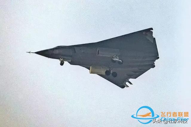 破防了！對中國六代機，美空軍部長終回應：被甩下太多，跟不上了-3571