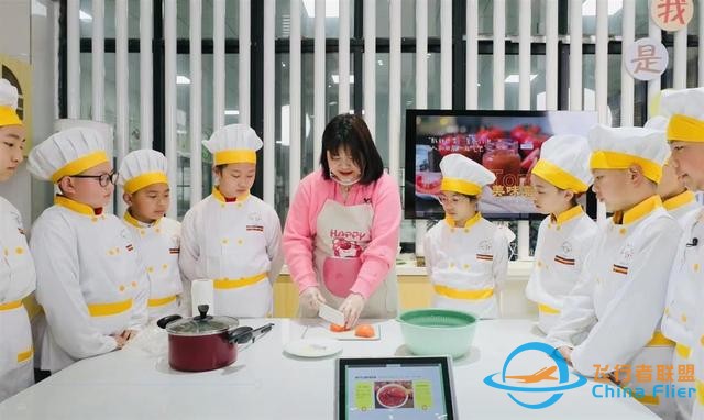 攀巖射箭開飛機……武漢中小學里藏著太多時尚社團課-3590