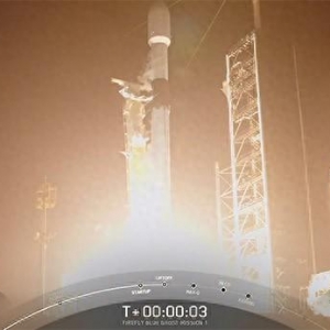 SpaceX“獵鷹9”火箭發射，同時將美日兩臺商業月球著陸器送入太空
