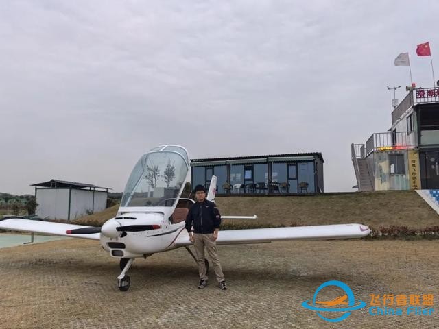 上海交大00后博士生愛上飛行，“開飛機就和開車一樣，唯手熟爾！”-8119