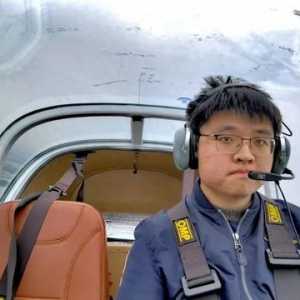上海交大00后博士生愛上飛行，“開飛機就和開車一樣，唯手熟爾！”