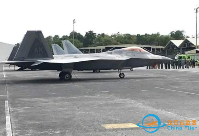 美軍情況越發不妙，美媒下了最后結論：F-35和B-21不敢輕易進南海-6990